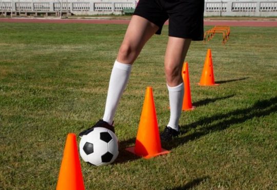 Migliora l'agilità del calcio in 30 Giorni: Esercizi Top