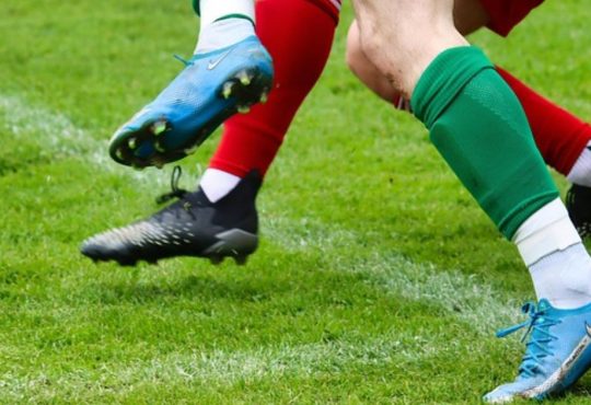Tacchetti da Calcio 101— Il Segreto per Prestazioni e Salute